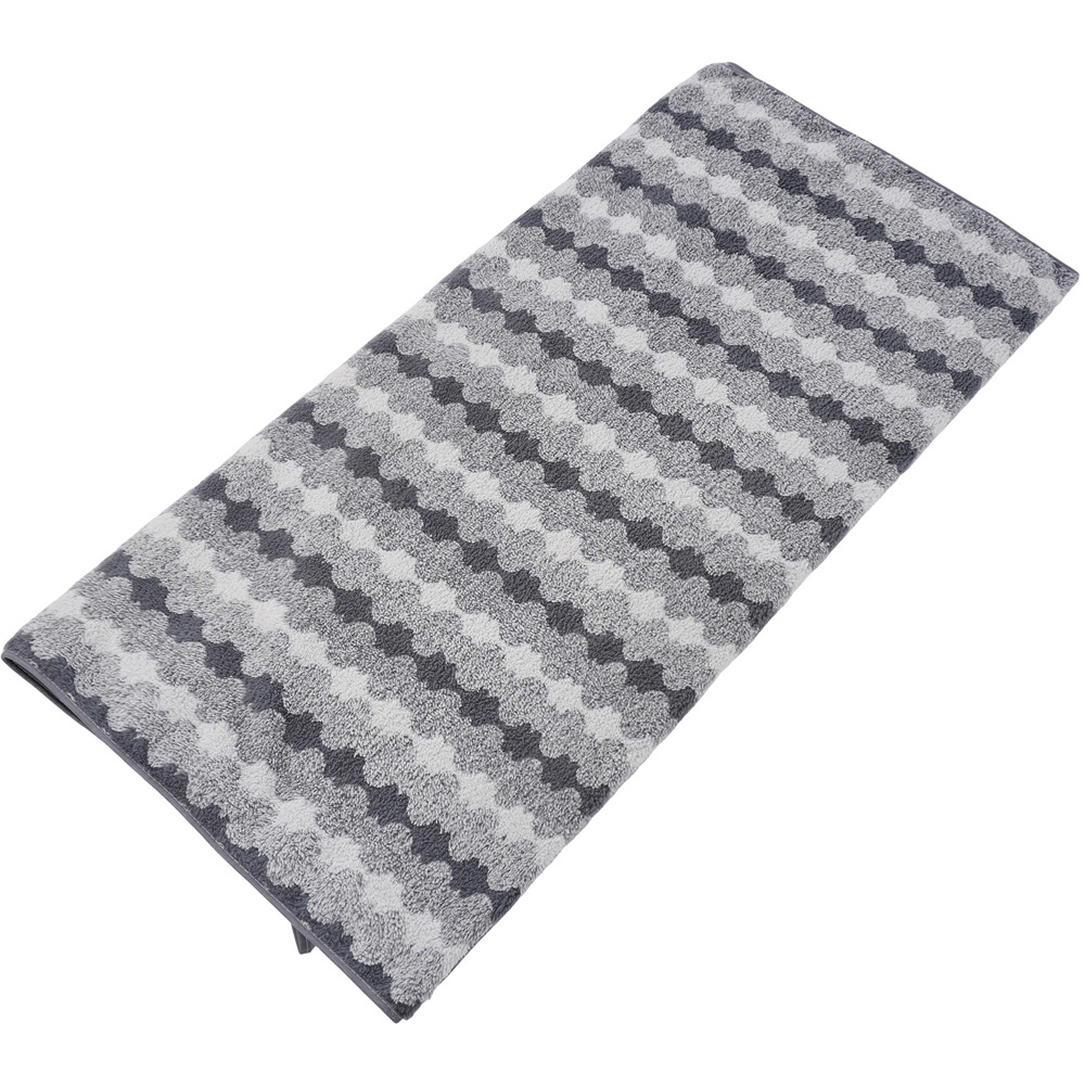 Living and Home Soft Polyester Grey Wave Stripe Towel Set of 4 Image 4