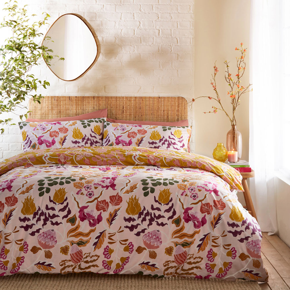 furn. Protea Super King Pink Duvet Set Image 1
