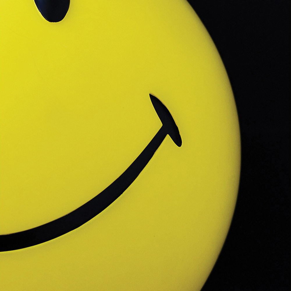 Smiley Face Light - Yellow Image 4