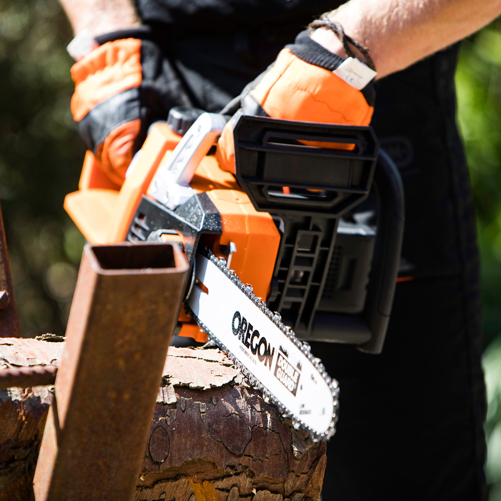 Yard Force LS C35C-UK 40V 35cm Bar Cordless Chainsaw Image 6