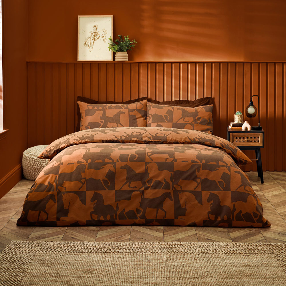 furn. Herve Double Tan Reversible Duvet Set Image 6