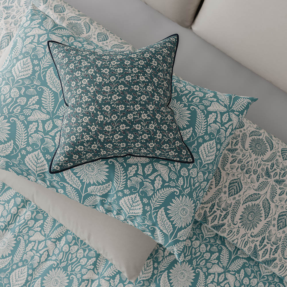 Helena Springfield Super King Size Teal Sunflowers Duvet Set Image 3