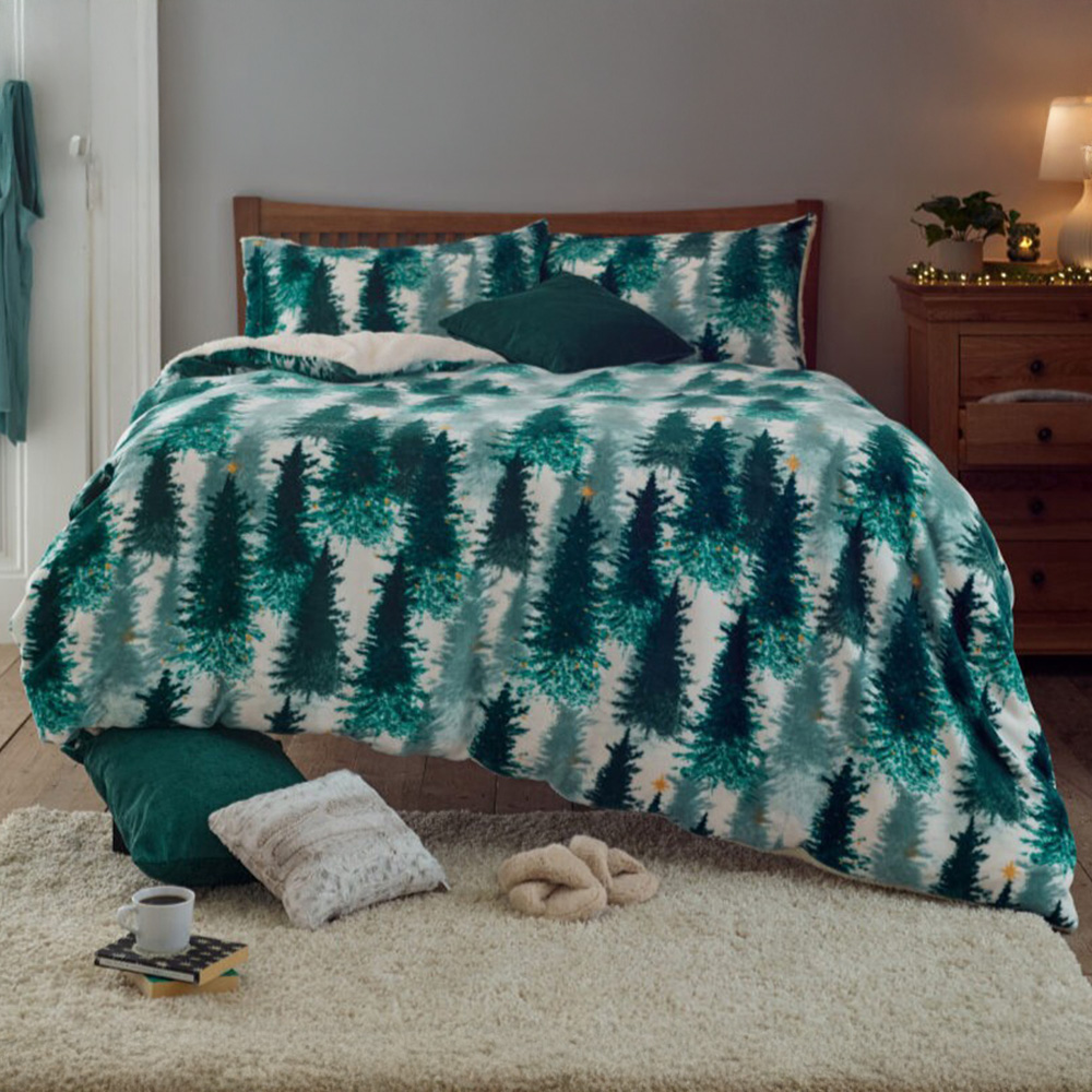 Deyongs Christmas Tree King Size Fleece Duvet Set Image 1
