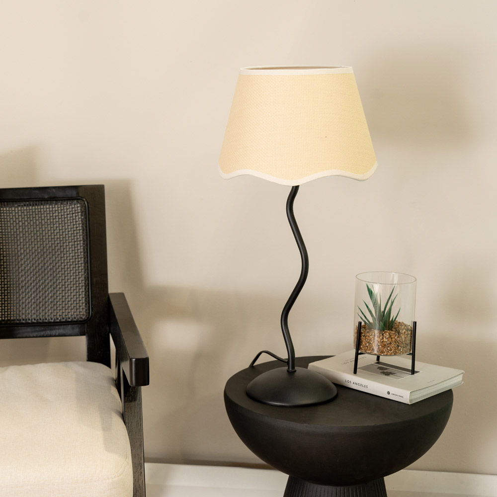 ValueLights Wiggle Linen Scallop White Edge Shade Black Metal Stem LED Table Lamp Image 3
