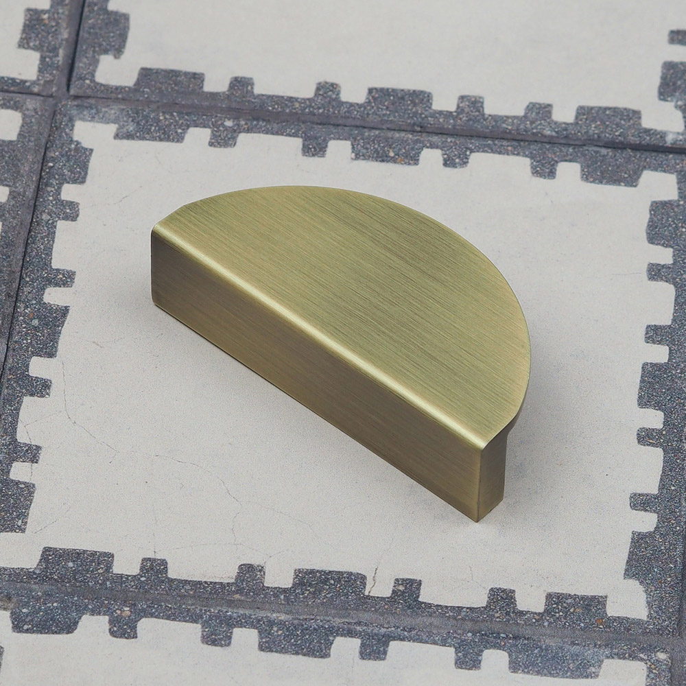 Handle & Home Antique Brass Half Moon Handle 64mm Image 7