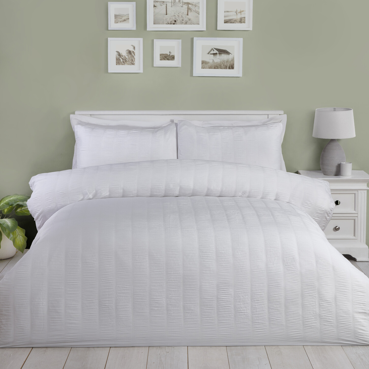Cassie Crinkle Stripe Duvet Set White / Double Image 1