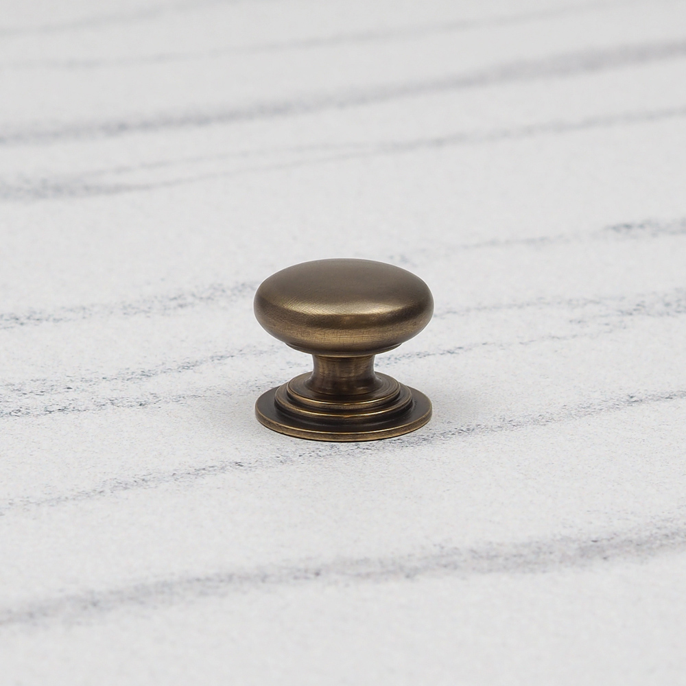 Handle & Home Antique Brass Knob 25mm Image 5