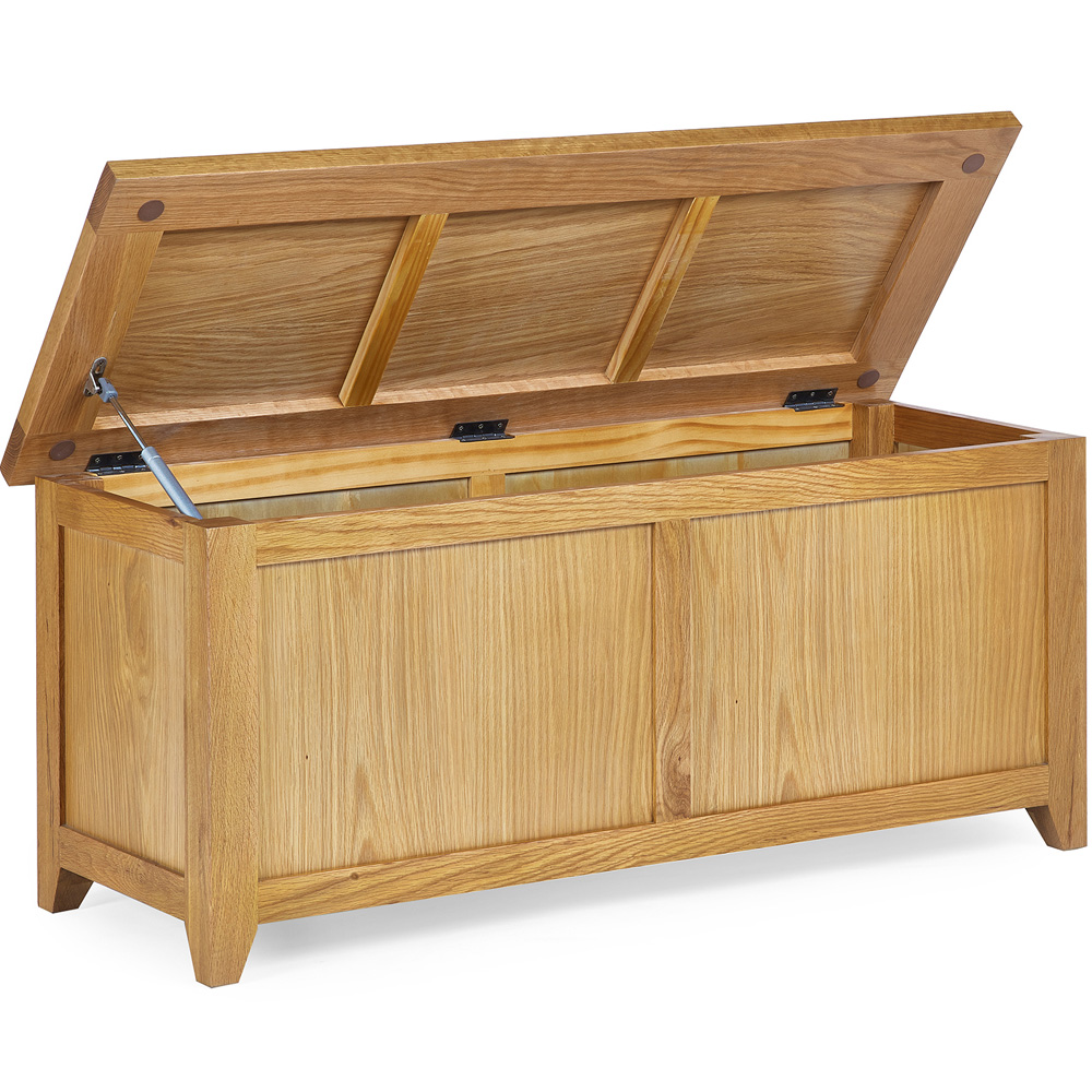 Julian Bowen Mallory Oak Storage Bench Image 4