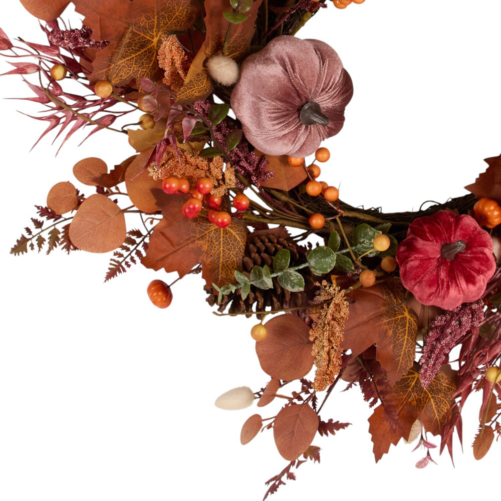 Autumnal Plum Wreath Image 5
