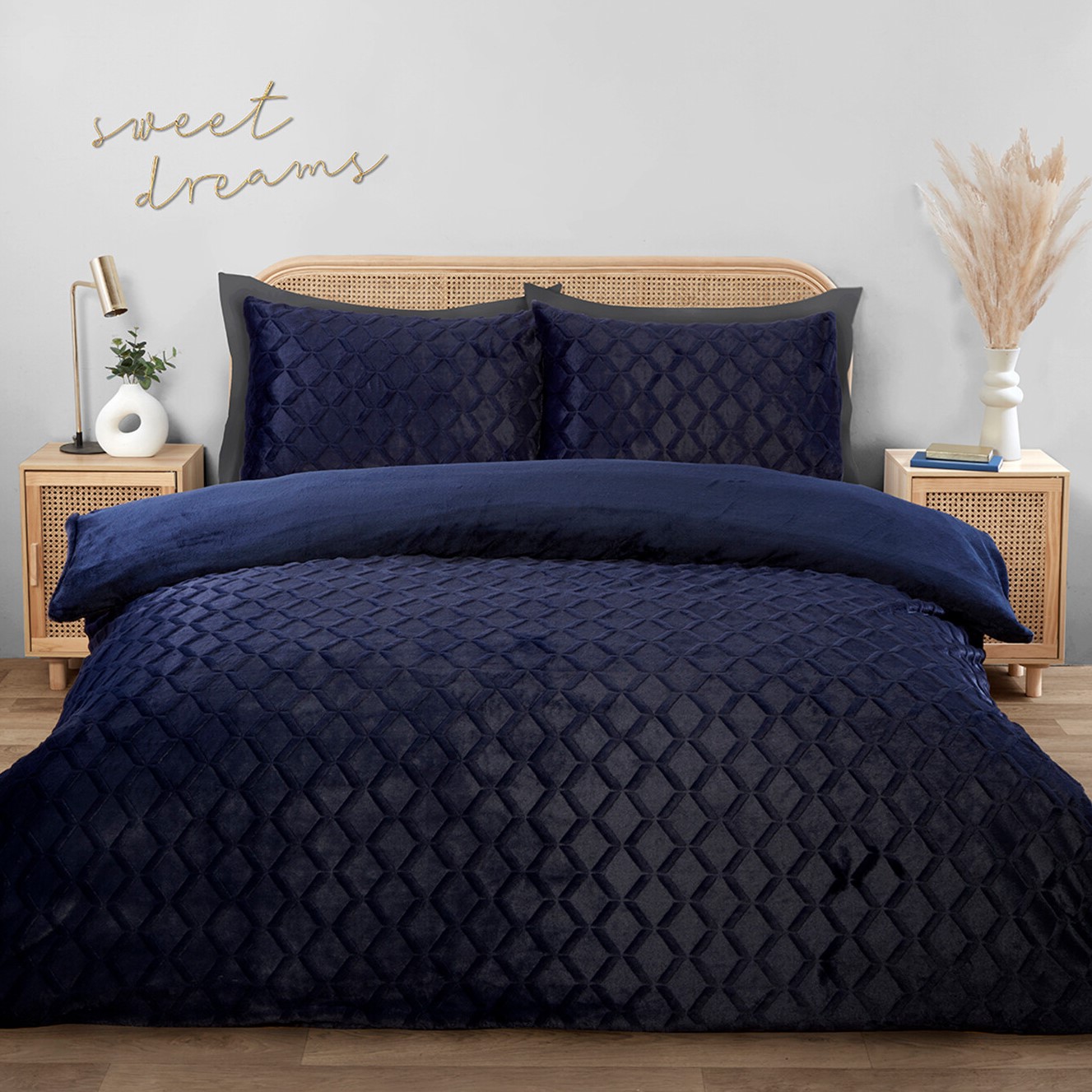 Geo Faux Fur Duvet Set - Navy / Single Image 1