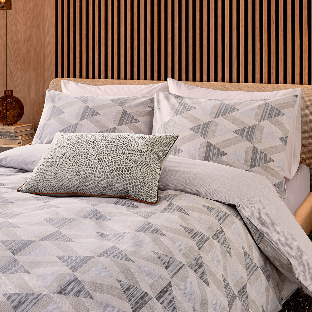 Nalu Nicole Scherzinger Pohaku King Size Stone Duvet Set Image 3