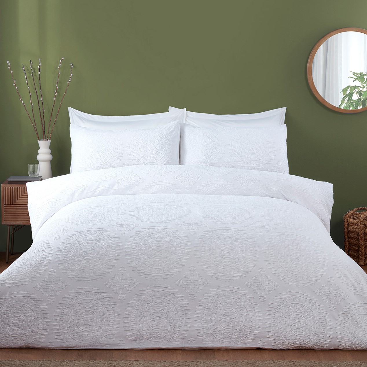 Kingsbridge Duvet Cover and Pillowcase Set - White / Double Image 1
