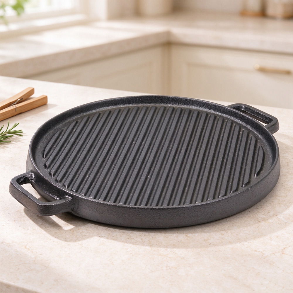 Living and Home 36 x 30cm Pre-Seasoned Cast Iron Round BBQ Grill Pan Image 7