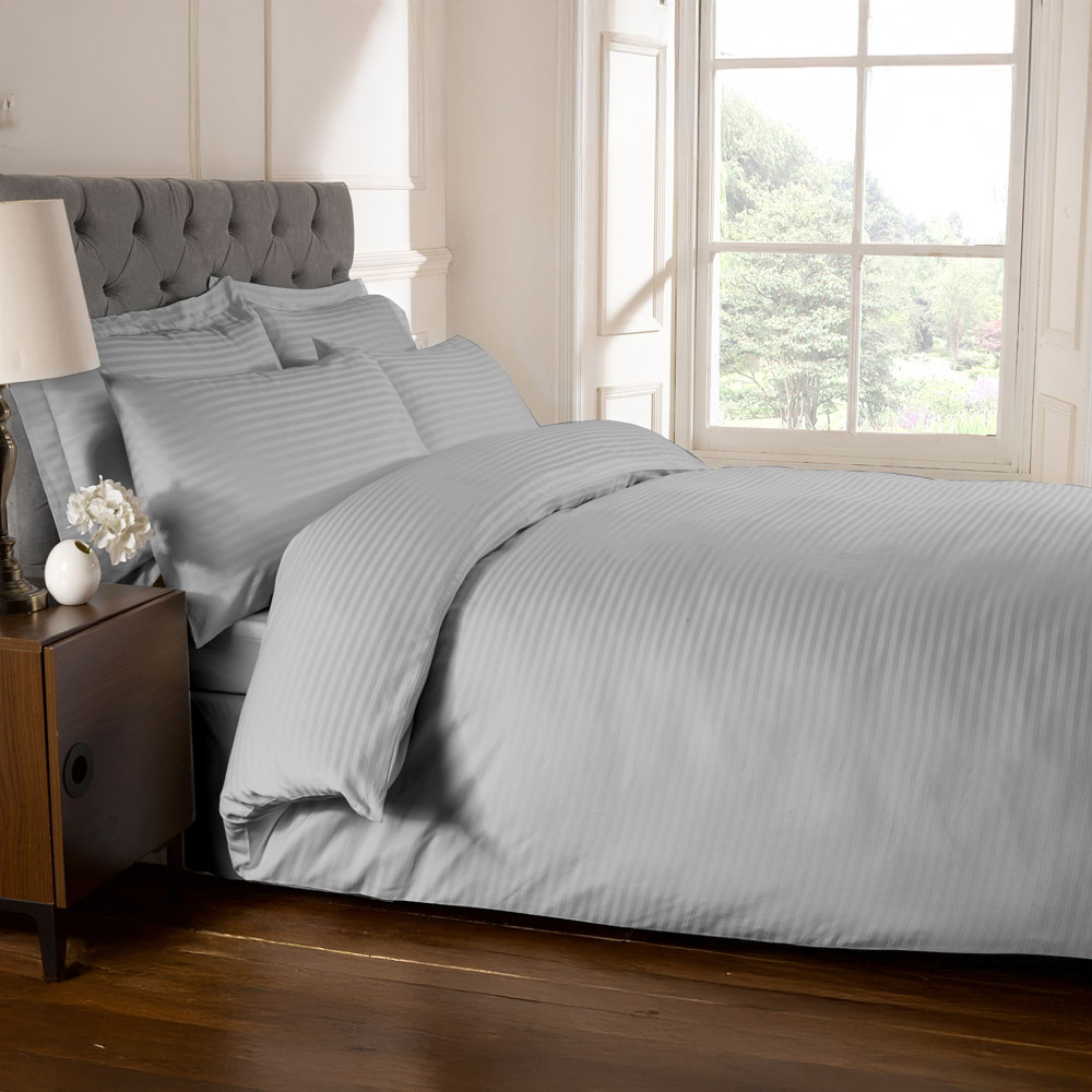 Rapport Home Super King Silver 250 Thread Count Cotton Percale Quilt Cover Image 2