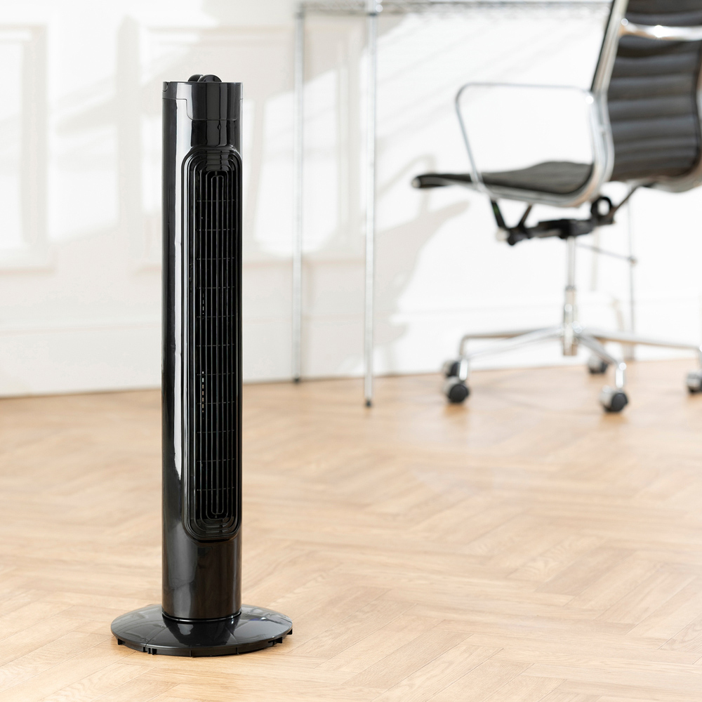 Daewoo Black Tower Fan 32 inch Image 2