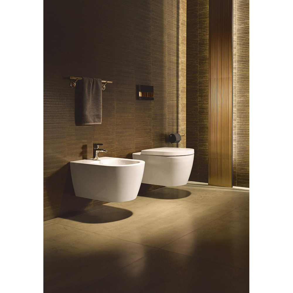 Duravit ME by Starck White Soft Close Toilet Seat and Cover 374 x 458mm Image 2