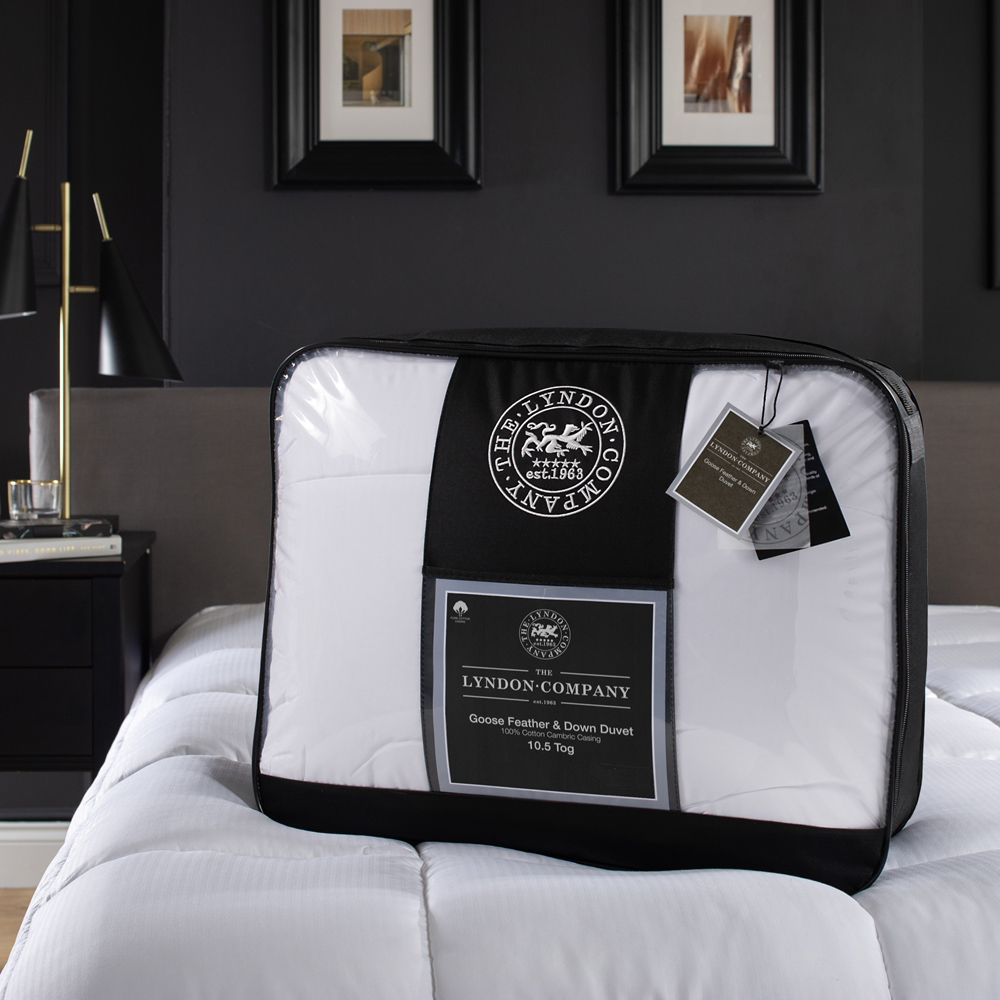 The Lyndon Company King Size Natural Goose Feather and Down Duvet 10.5 Tog Image 2