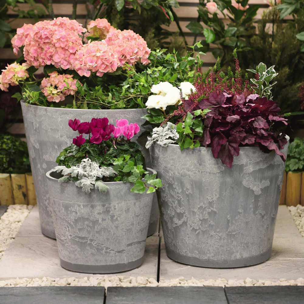 Garden Gear Caesar Marble Effect Small Planter Image 2