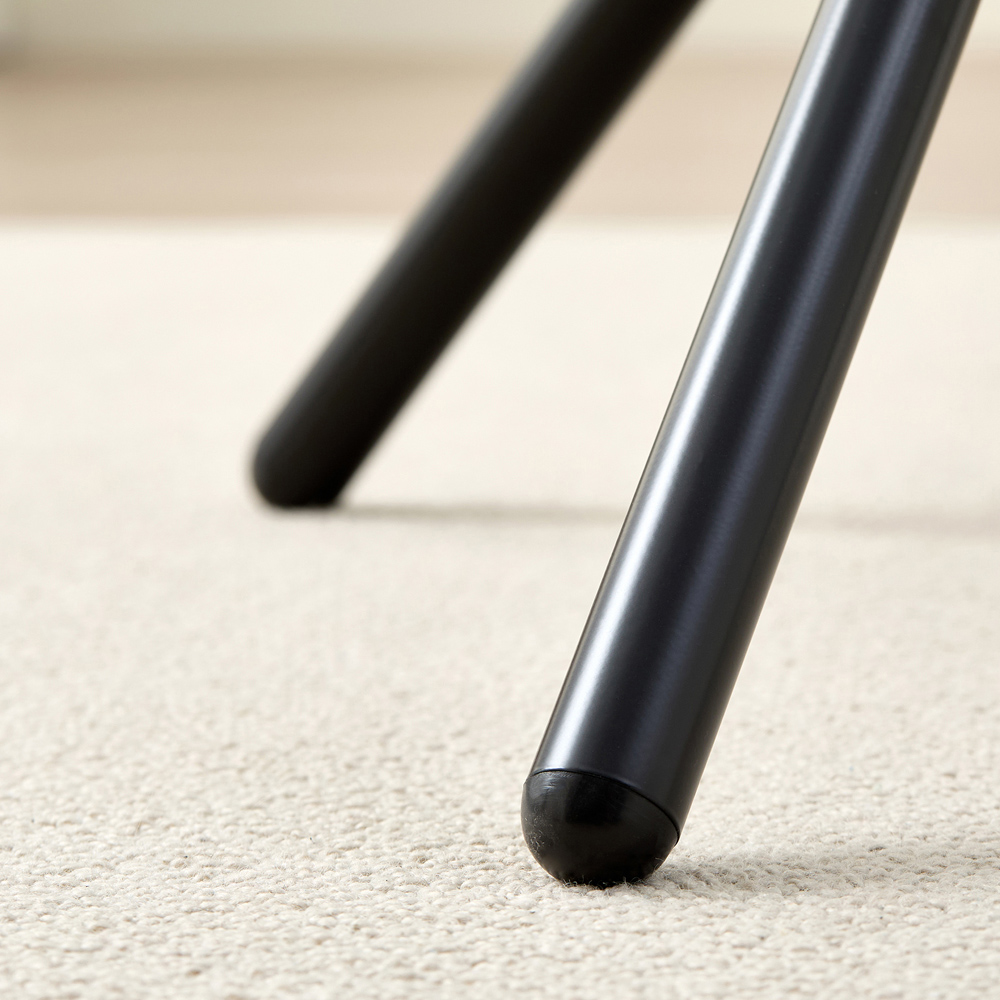 Indoor Living New York Emily 4 Seater Leather Dining Set Champagne Image 3