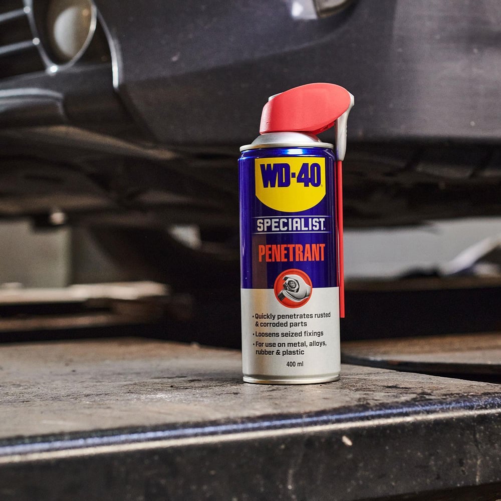 WD-40 Ultimate Multi-Use Lubricant 5L with Spray Applicator and 400ml Specialist Penetrant Image 2