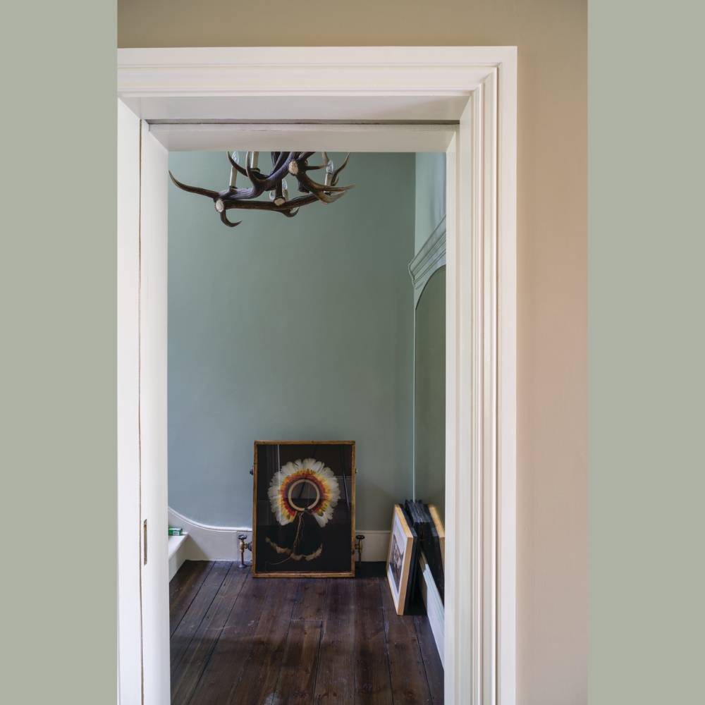 Farrow & Ball Interior Wood and Metal 91 Blue Grey Flat Eggshell Paint 5L Image 4