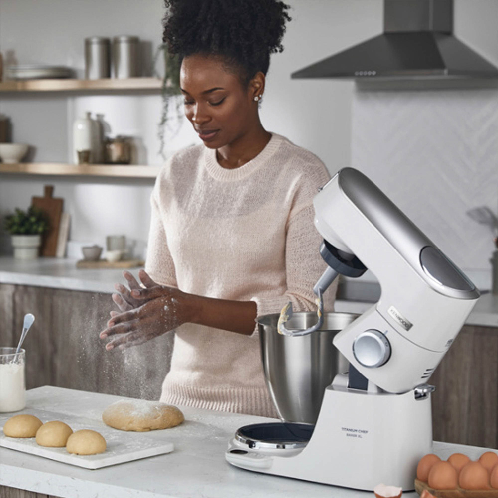 Kenwood Chef Baker KW0305 White 5L Titanium Stand Mixer Image 5