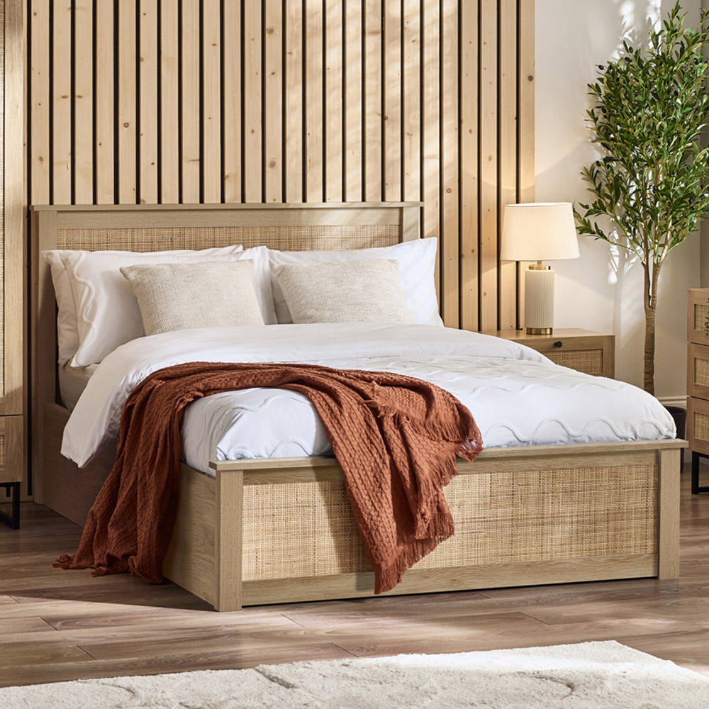 Julian Bowen Padstow Ottoman King Size Oak Bed Frame Image 1