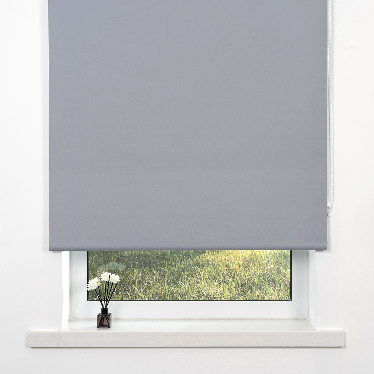 Divante Plain Blackout Roller Blind - 120cm Image 2