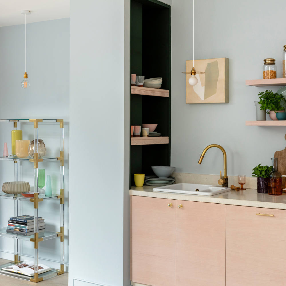 Craig & Rose Walls and Ceilings Esterhazy Chalky Emulsion Paint 5L Image 4