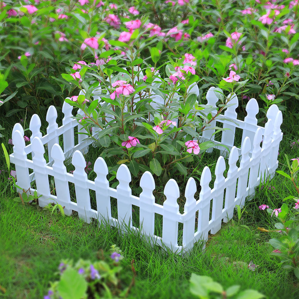 Living and Home White 1 x 0.7ft 4 Pack Plastic Picket Garden Fencing Panels Image 2