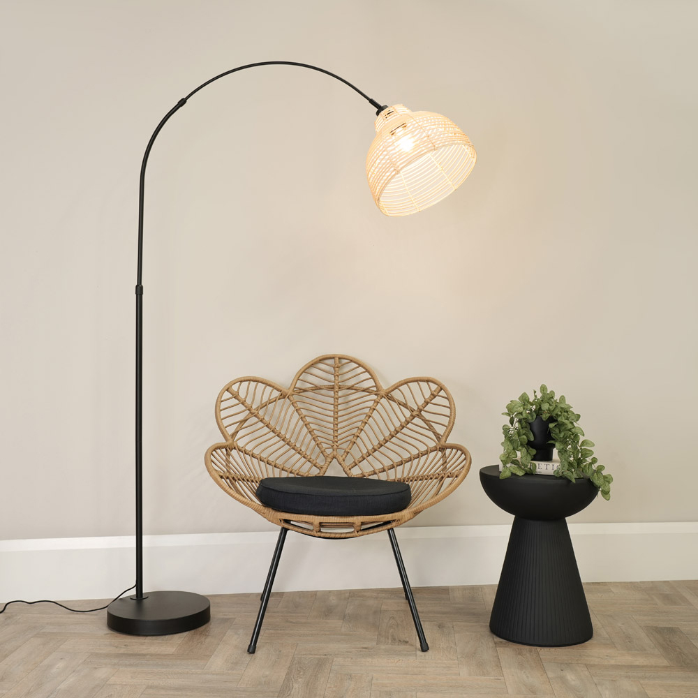 ValueLights Louis Cream Woven Basket Shade Black Curved LED Floor Lamp Image 2
