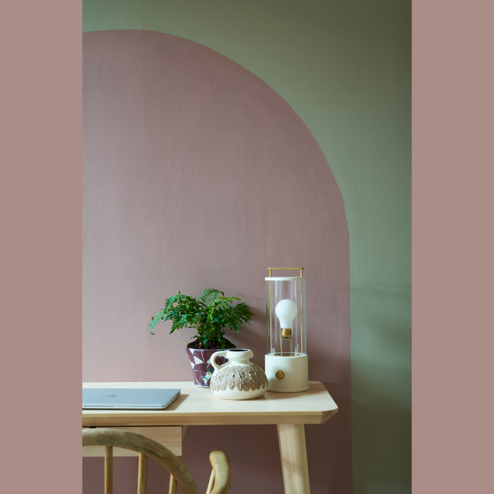 Farrow & Ball Interior Wood and Metal 295 Sulking Room Pink Flat Eggshell Paint 2.5L Image 4