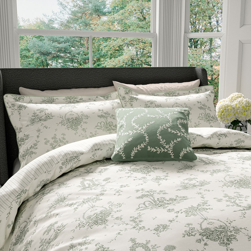 V&A Garden Of Love Super King Size Green Duvet Set Image 4