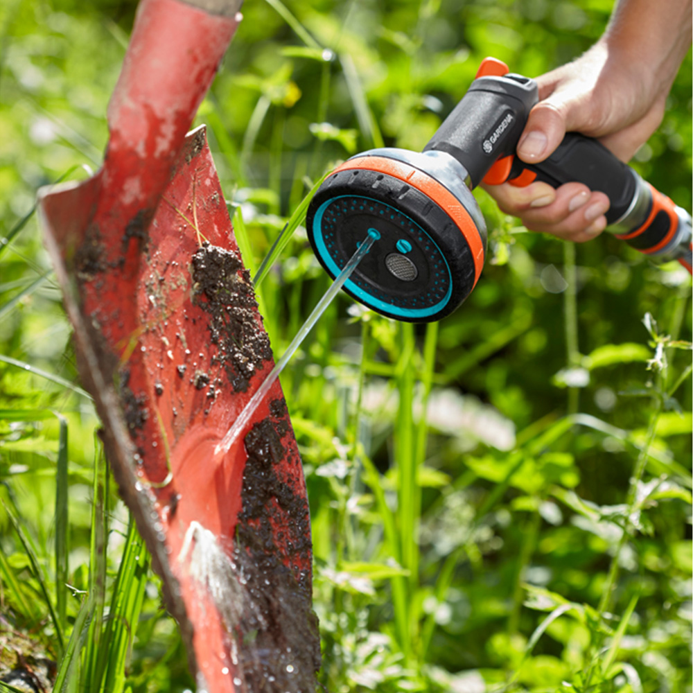 Gardena Metal Multi Sprayer with 5 Spray Patterns Image 4