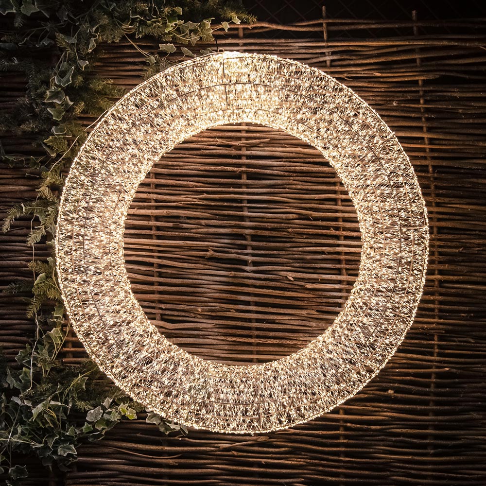The Christmas Centre 15000 Warm White LED Micro Lights Pre-Lit Gold Light-Up Wreath 116cm Image 5