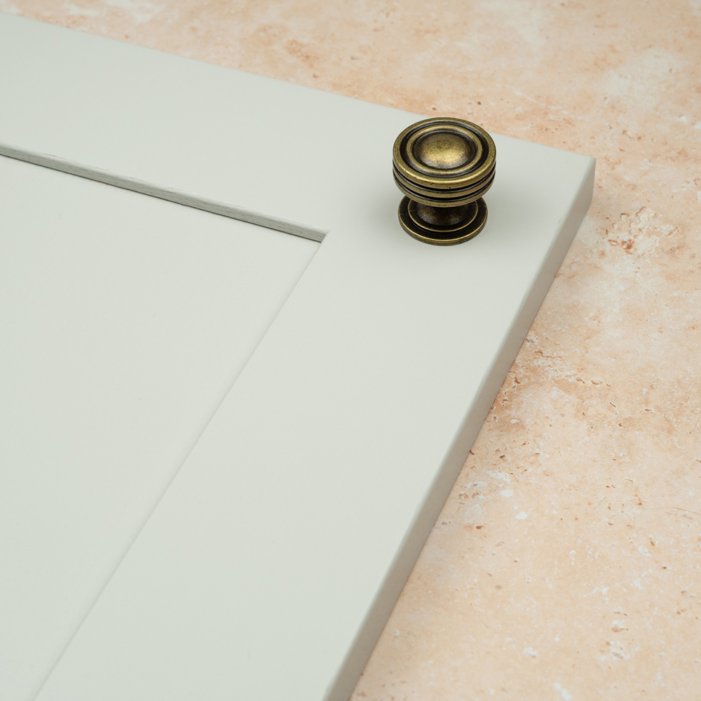 Handle & Home Antique Brass Cabinet Knob 32mm Image 4