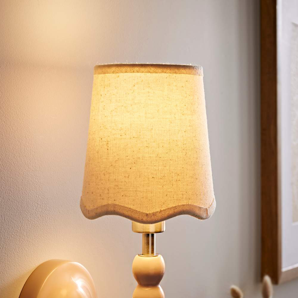 ValueLights Mabel Natural Linen Scallop Edge Extra Small Lamp Shade Image 3