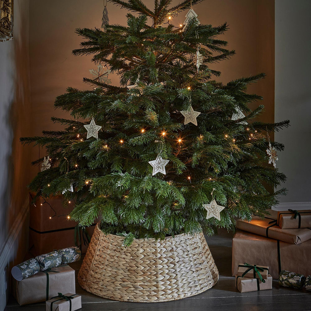 Ivyline Water Hyacinth Foldable Round Christmas Tree Skirt 72cm Image 2
