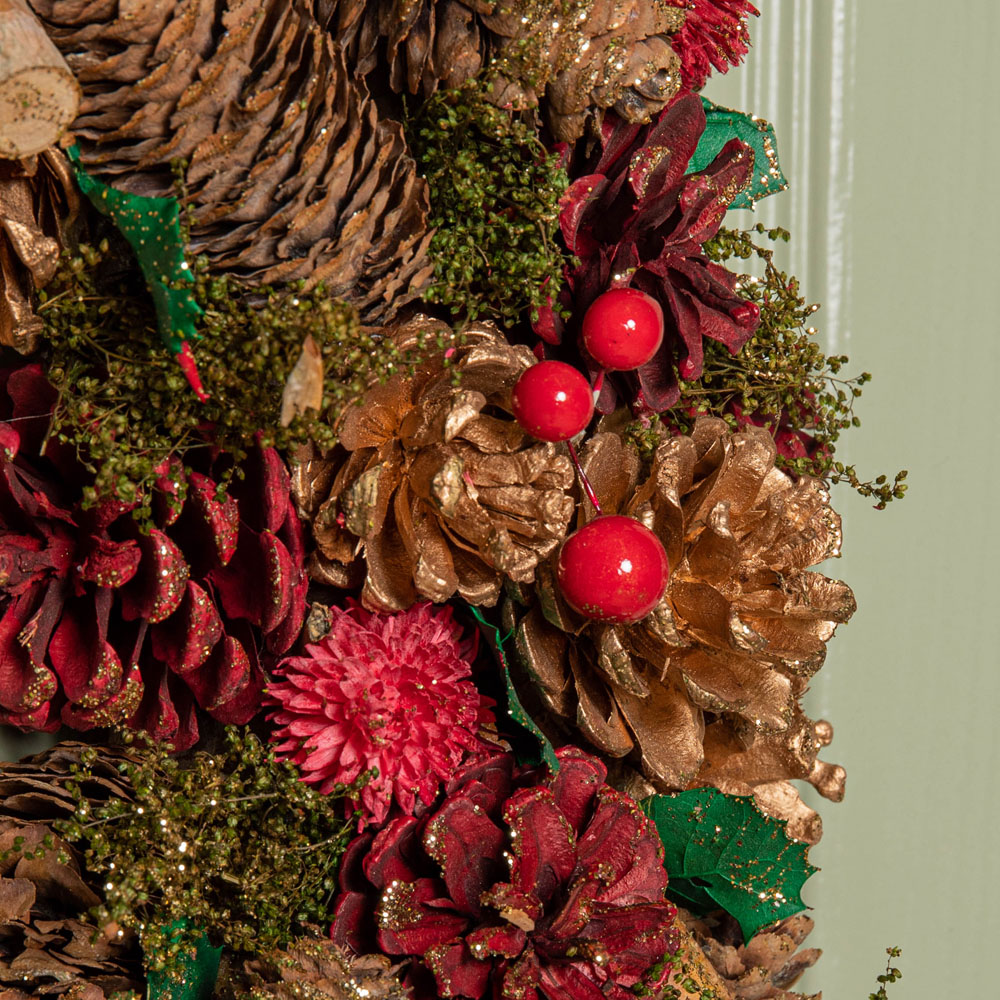 Samuel Alexander Red Wreath with Berries and Pinecones 50cm Image 6