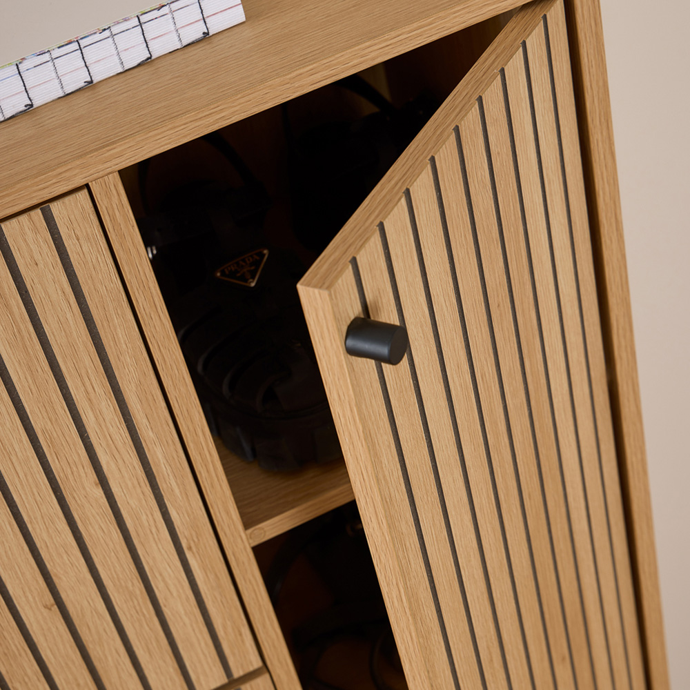 Florence Albany 4 Door Oak Shoe Cabinet Image 7