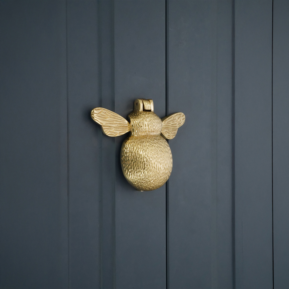 Spira Brass Polished Brass Bumble Bee Door Knocker Image 2