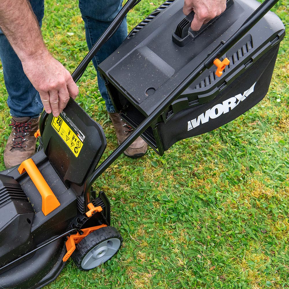Worx WG713E.1 1200W Corded 34cm Lawn Mower Image 6