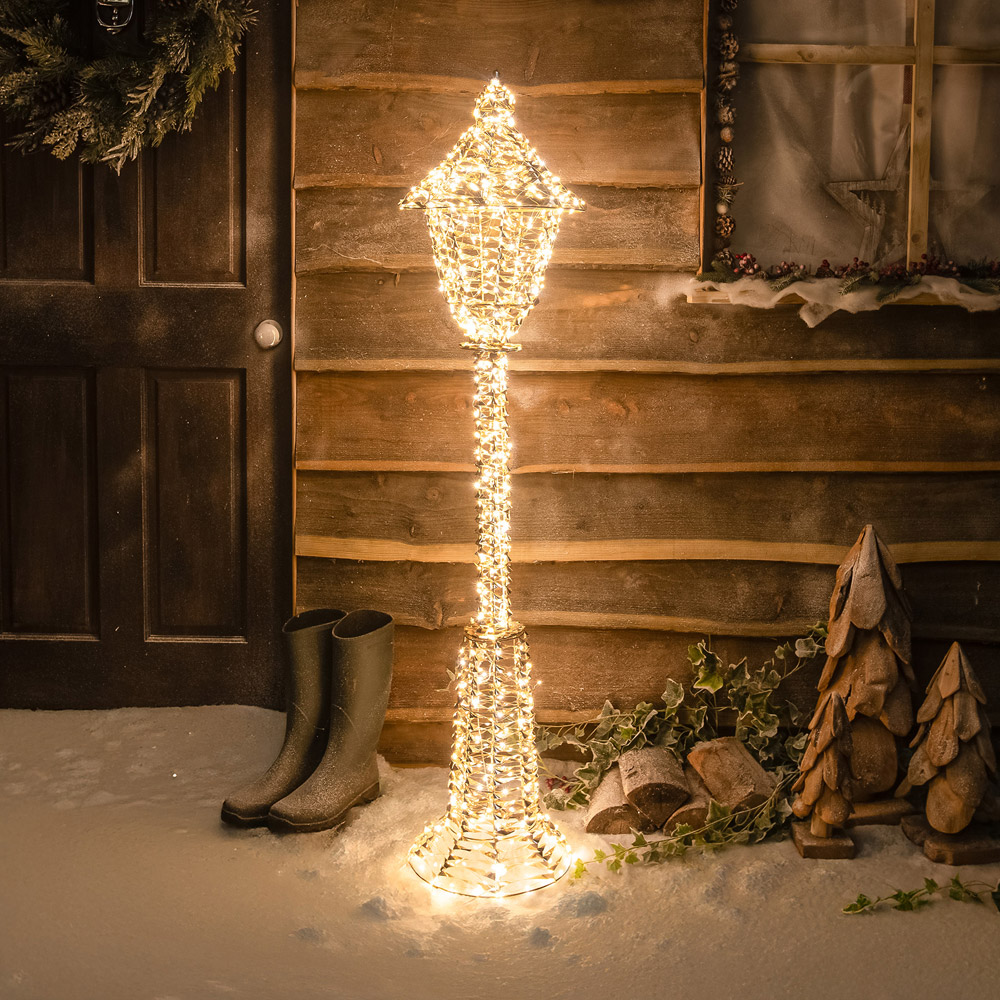 The Christmas Centre 720 Warm White LED Micro Lights Pre-Lit Gold Laser Lit Lamp Post 150cm Image 6
