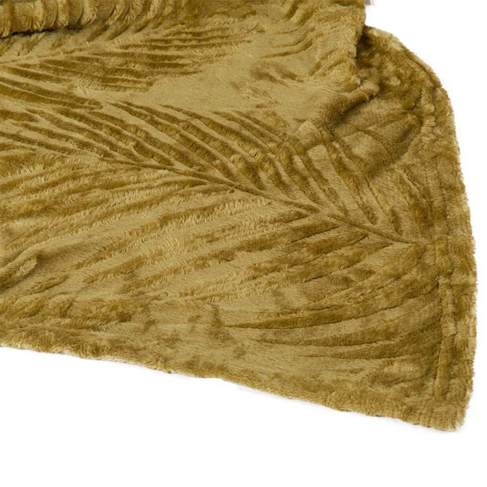 Palm Leaf Embossed Throw - Green Image 7