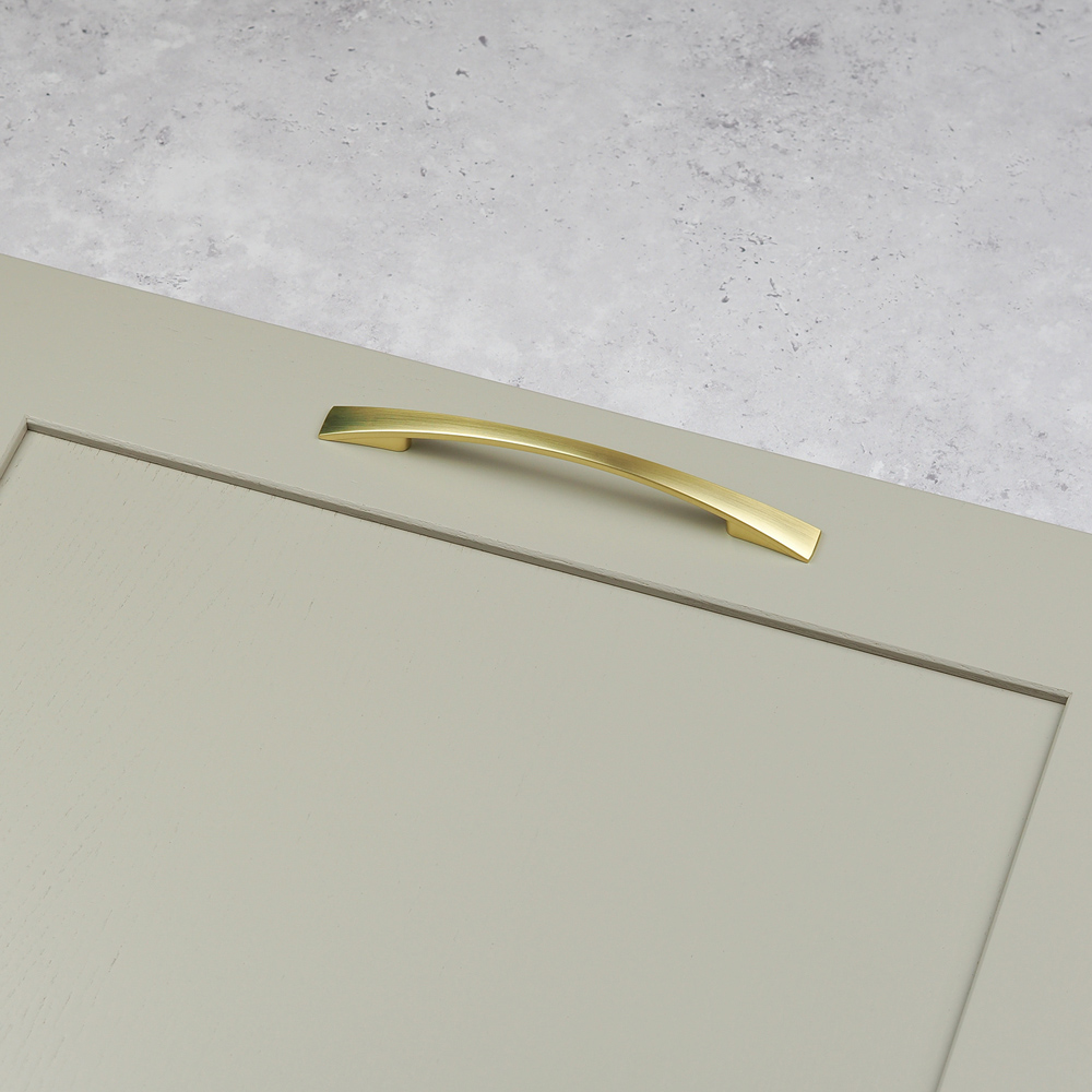 Handle & Home Brushed Brass Bow Handle 128mm Image 6