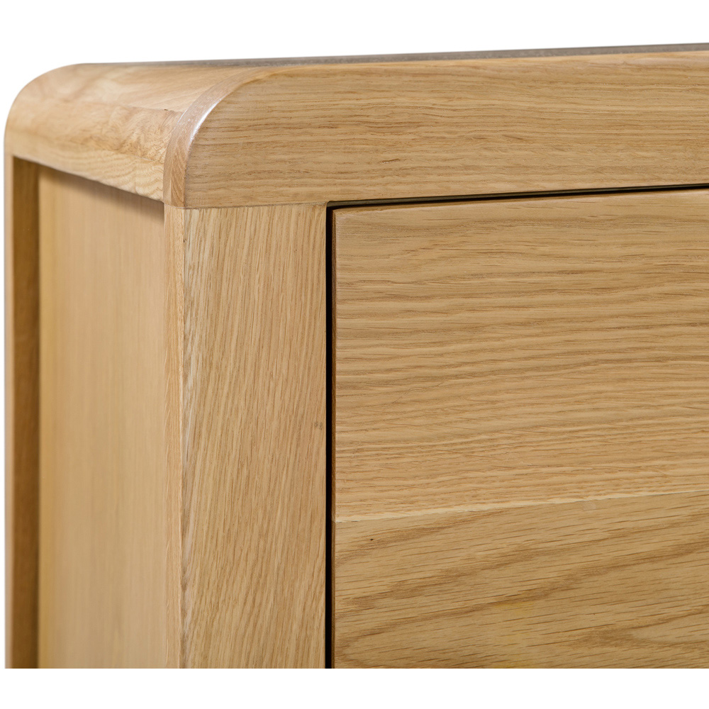 Julian Bowen Curve 5 Drawer Oak Chest of Drawers Image 5