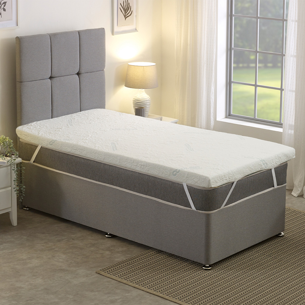 Starlight Beds Small Double Graphite Infused Cooling Mattress Topper 3 inch Image 4