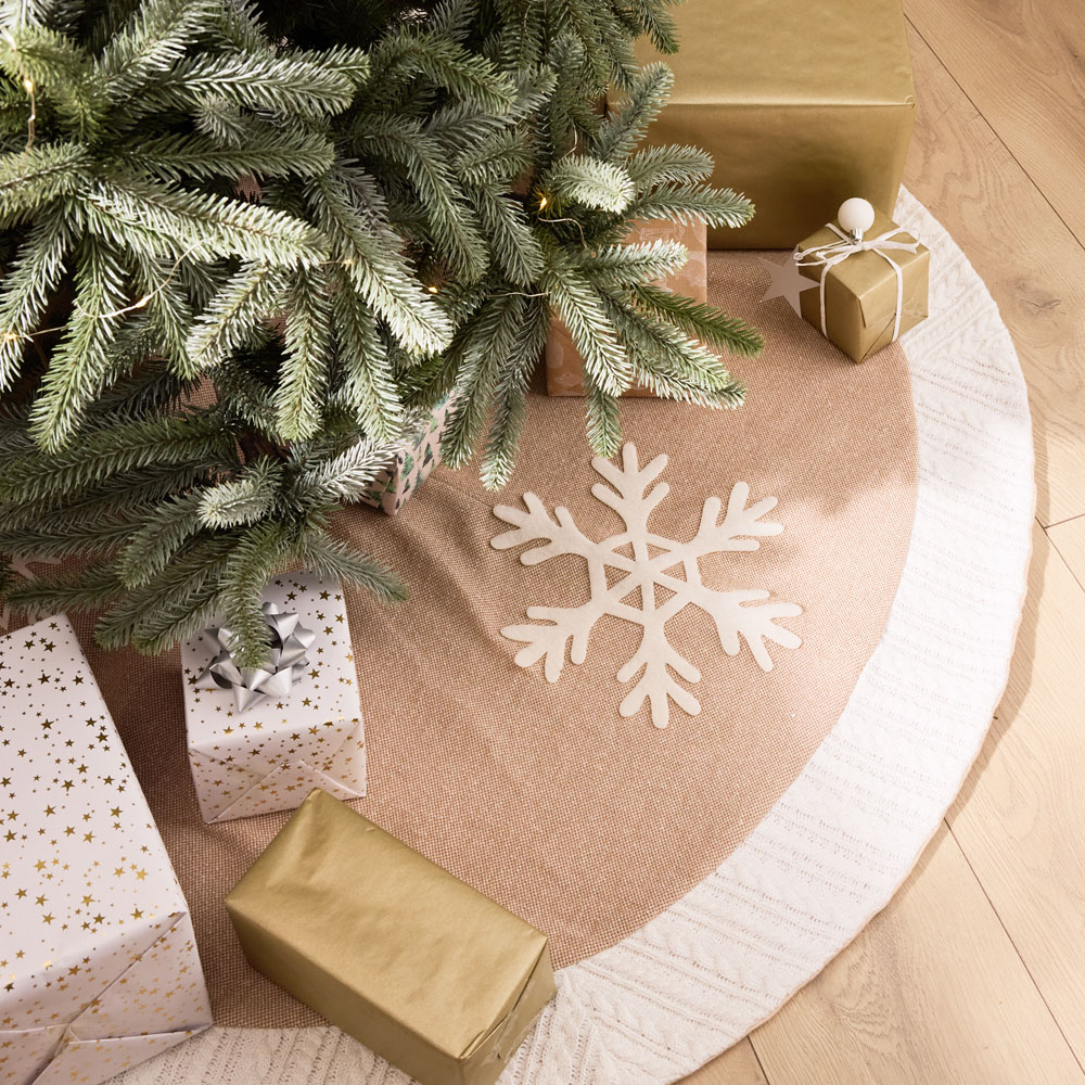 Dibor Beige and White Jute Snowflake Christmas Tree Skirt 120cm Image 2