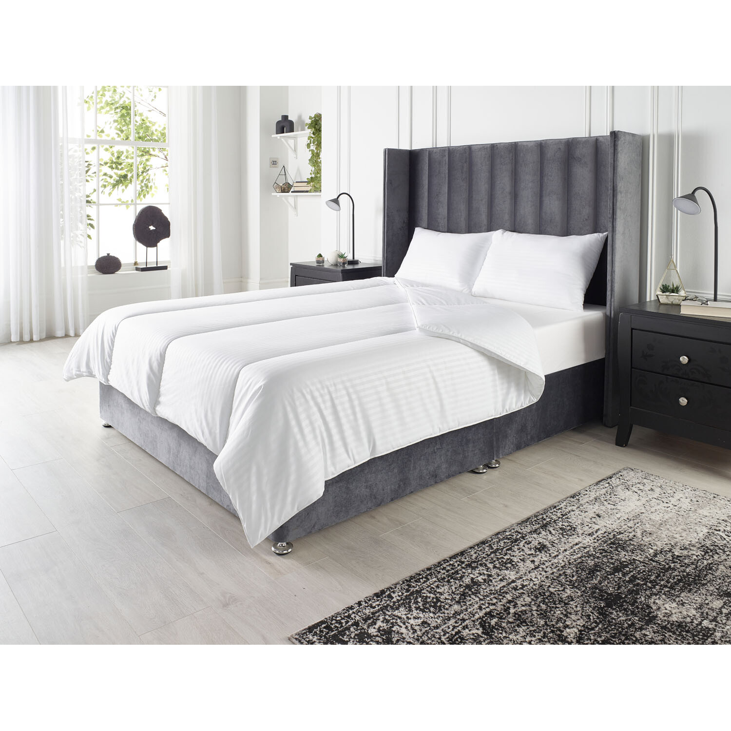 The Scott Feather Super King White Hotel Collection Duvet 10.5 Tog Image 2