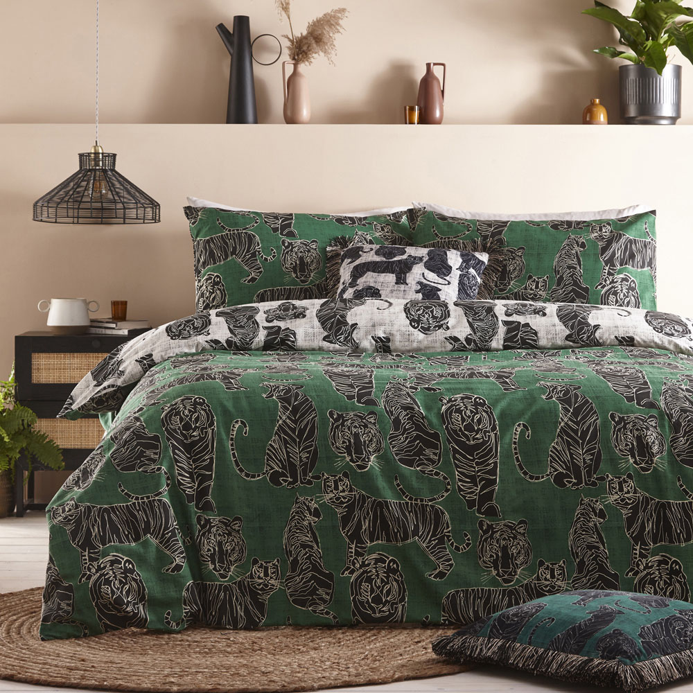 furn. Wildcat Super King Jungle Green Duvet Set Image 6